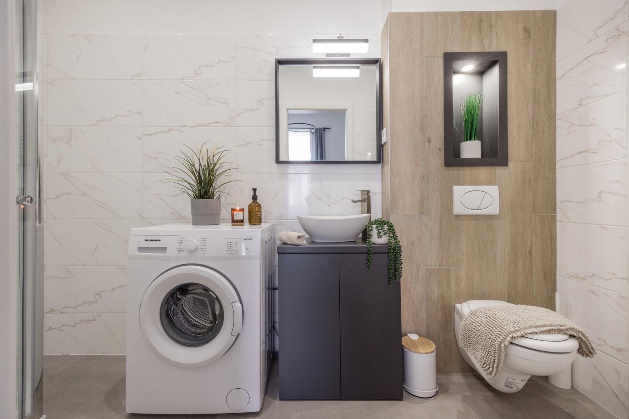 Central Oasis - Modern Charm, Timeless Comfort Apartmán