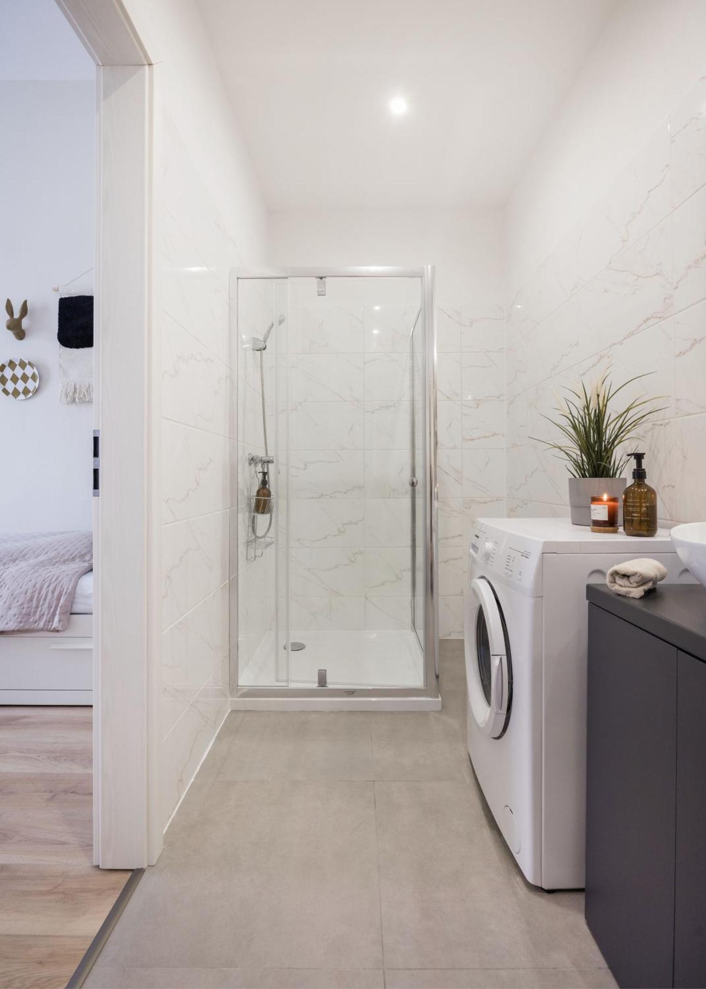 Central Oasis - Modern Charm, Timeless Comfort *