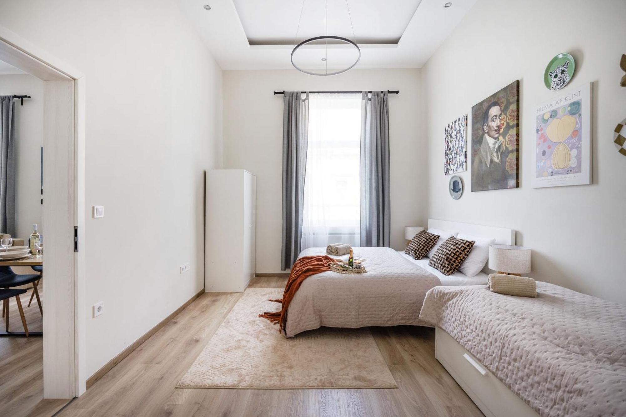 Central Oasis - Modern Charm, Timeless Comfort Budapest