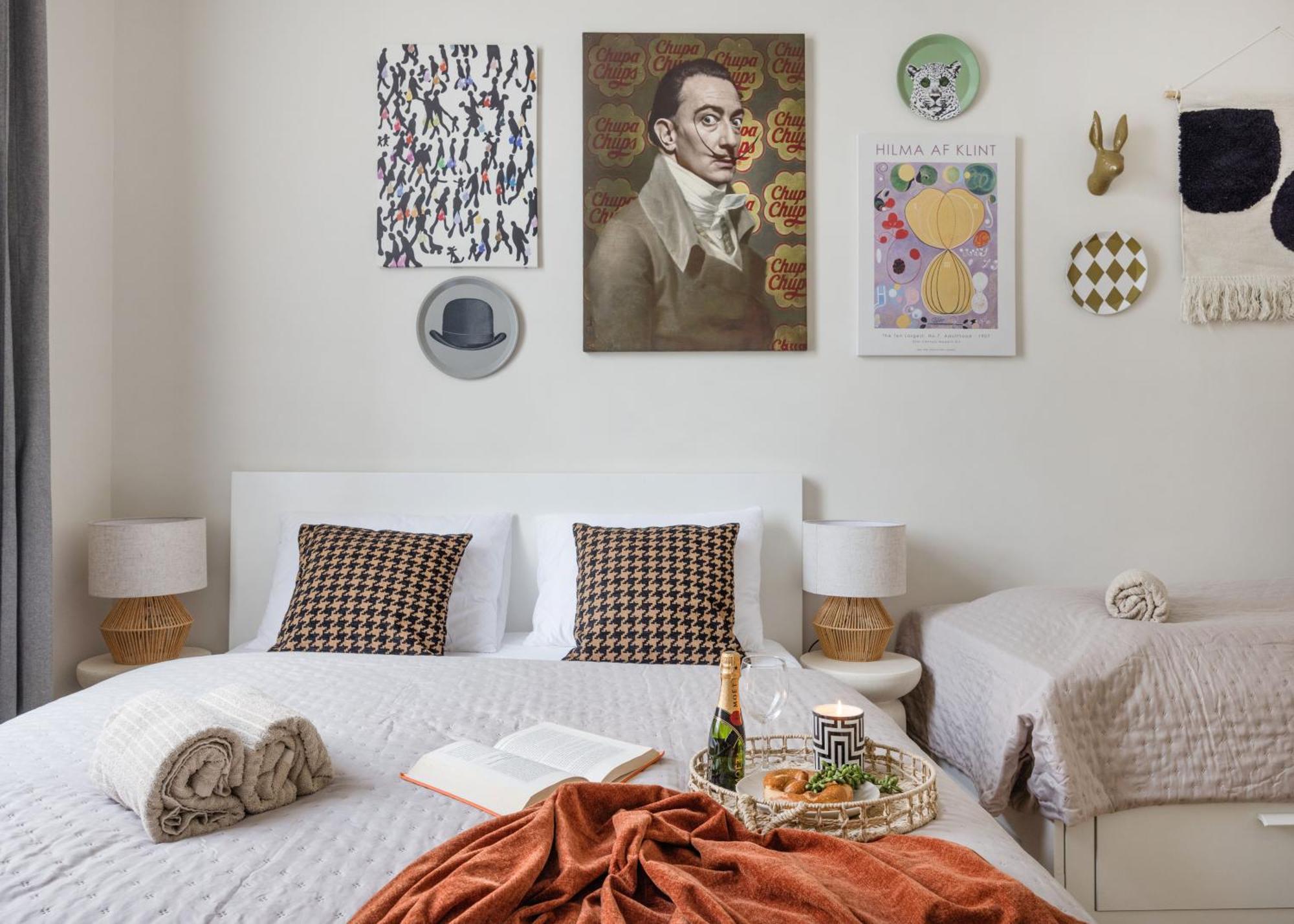Central Oasis - Modern Charm, Timeless Comfort
