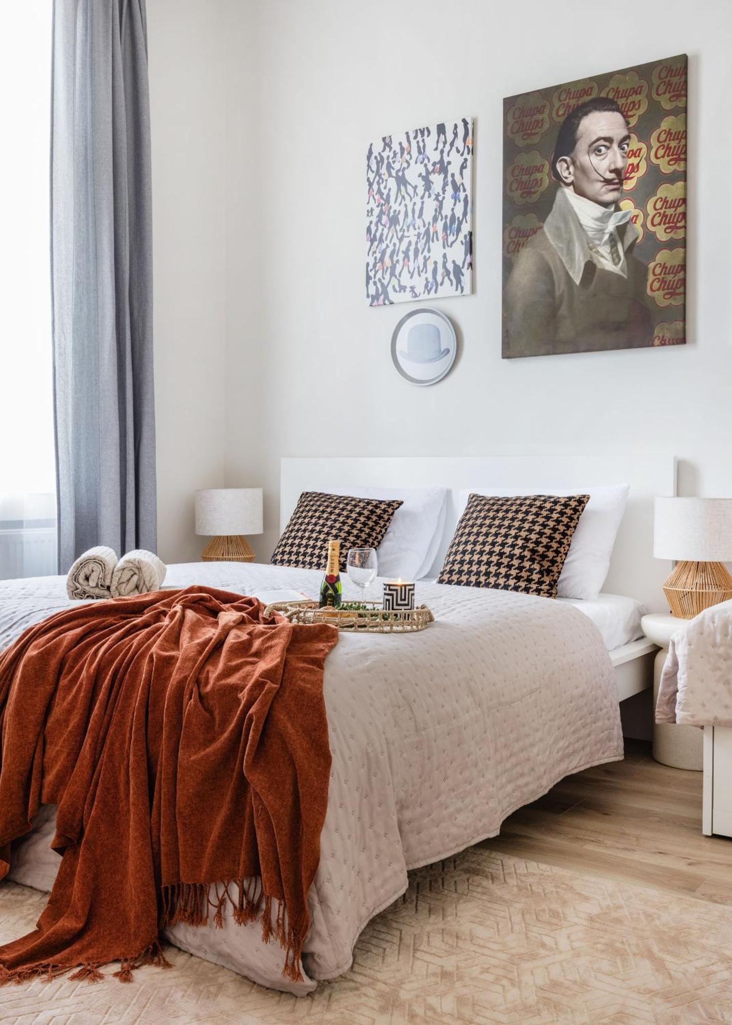 Apartment Central Oasis - Modern Charm, Timeless Comfort Budapest