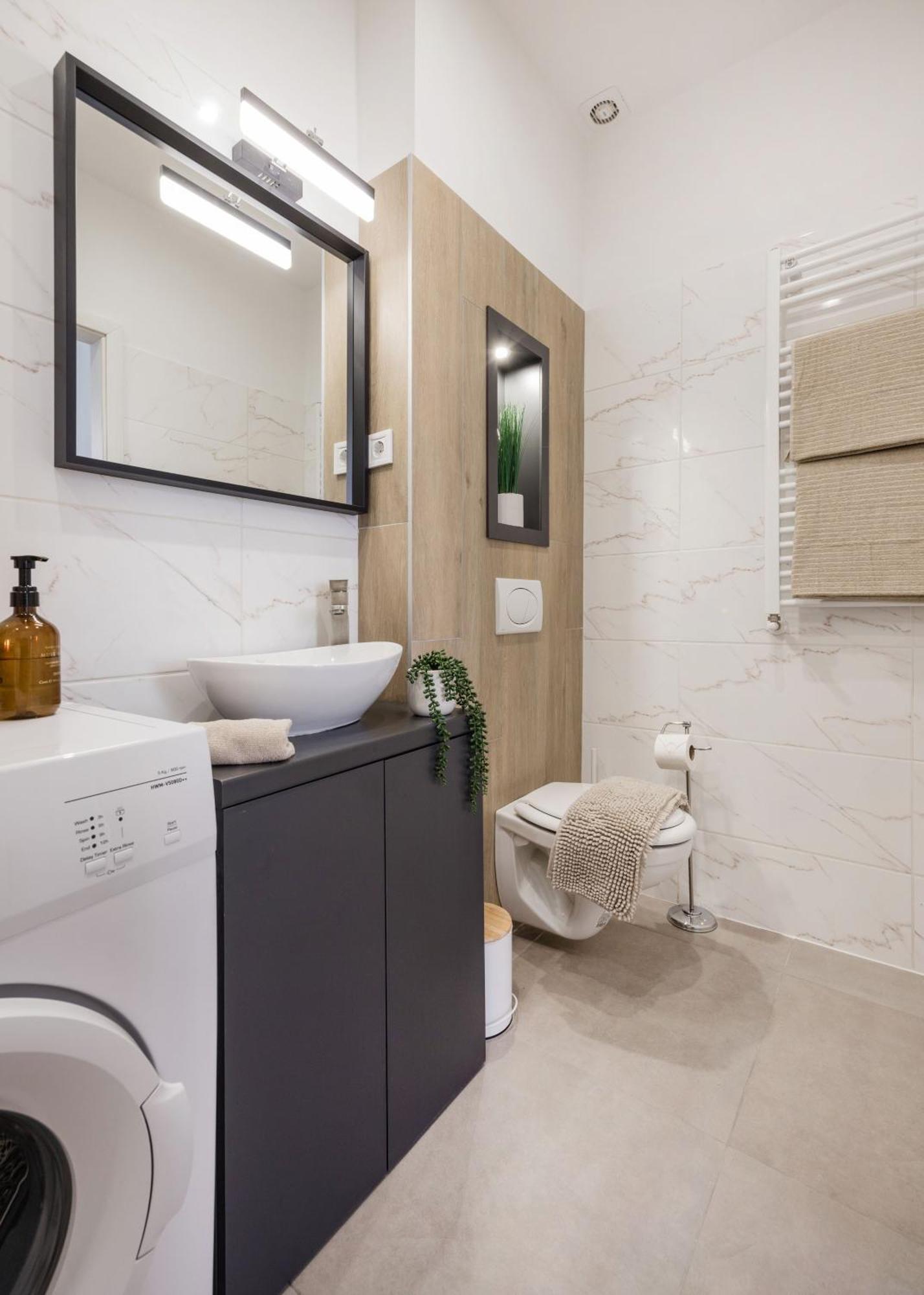 Central Oasis - Modern Charm, Timeless Comfort * Budapest